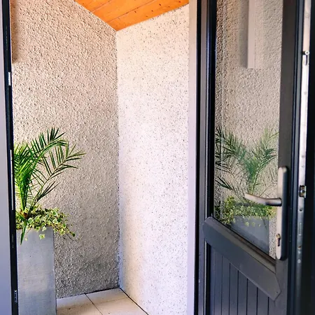 Apartment Under Gainne *